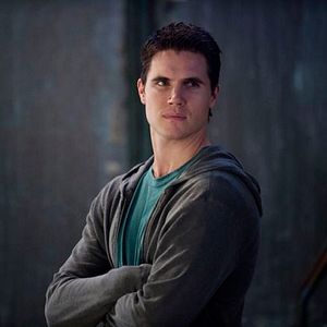 Bilder Robbie Amell