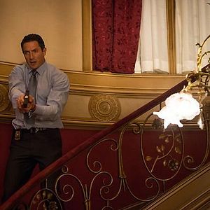 Bilder Sasha Roiz