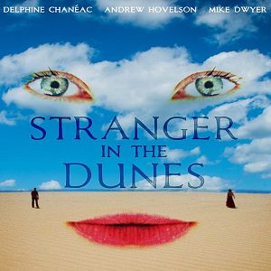 Bilder Stranger in the Dunes