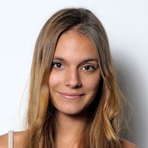 Bilder Caitlin Stasey