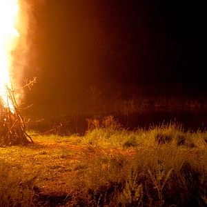 Bilder Enemies Closer