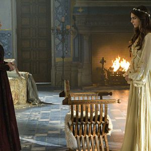 Bilder Caitlin Stasey