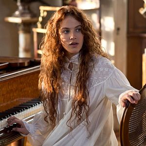 Bilder Jessica Brown Findlay