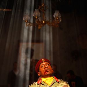 Bilder Eugene Khumbanyiwa