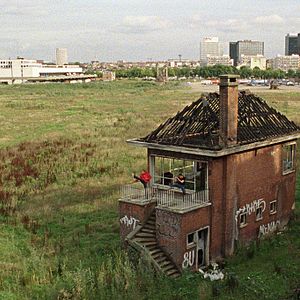 Bilder Le Monde nous appartient