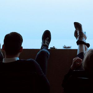 Bilder Männer zeigen Filme & Frauen ihre Brüste