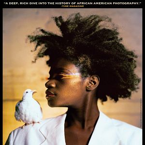Bilder Through a Lens Darkly: Black Photographers and the Emergence of a People