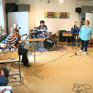 Bilder Die Meta-Morphose - Leicht verstimmt ins Rampenlicht