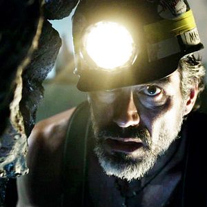 Bilder Beneath - Abstieg in die Finsternis