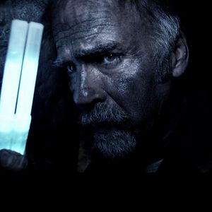 Bilder Beneath - Abstieg in die Finsternis