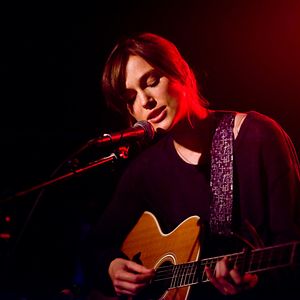 Bilder Can A Song Save Your Life?