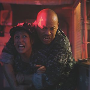 Bilder Asteroid vs Earth