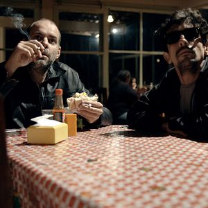 Bilder Uma Dose Violenta de Qualquer Coisa