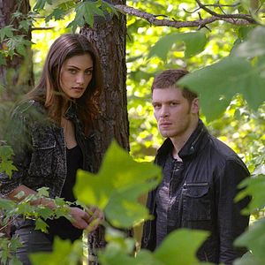 Bilder Phoebe Tonkin