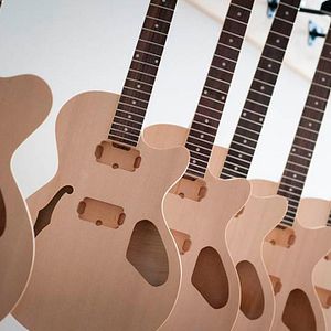 Bilder Love Supreme – Sechs Saiten und ein Brett