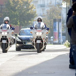 Bilder Les Hommes de l'ombre