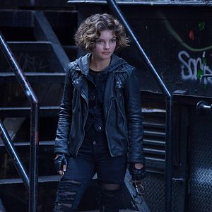 Bilder Camren Bicondova