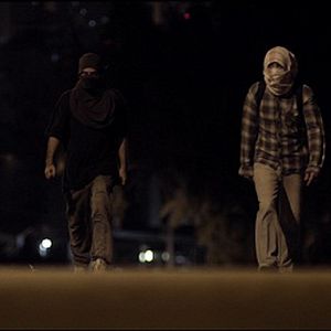 Bilder Com os Punhos Cerrados