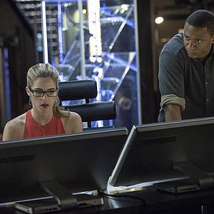 Bilder Emily Bett Rickards