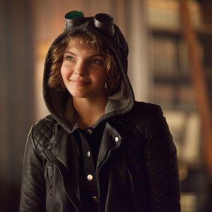 Bilder Camren Bicondova