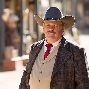 Bilder Keith Szarabajka