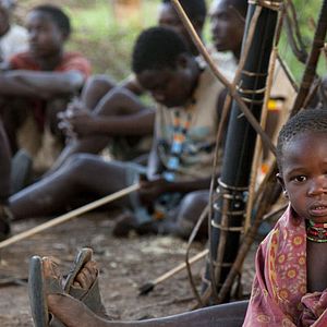 Bilder The Hadza: Last of the First