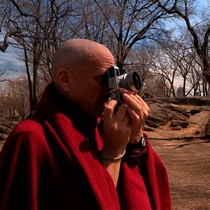 Bilder Monk with a Camera