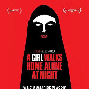 Bilder A Girl Walks Home Alone At Night