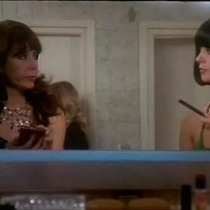 Bilder Más fina que las gallinas