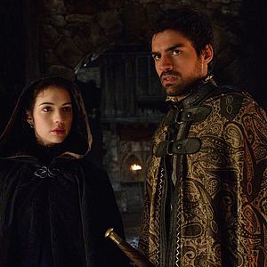 Bilder Adelaide Kane