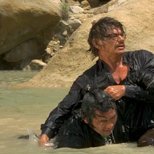 Bilder Rivalen unter roter Sonne