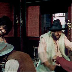 Bilder Alle für einen - Prügel für alle