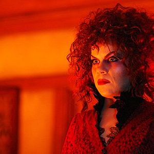 Bilder Monster gegen Mädchen