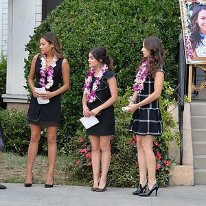 Bilder Troian Bellisario