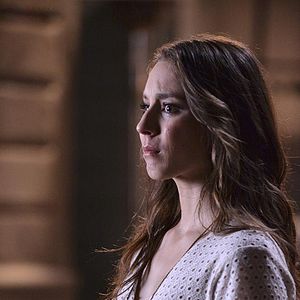 Bilder Troian Bellisario