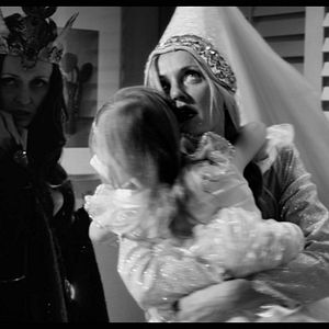 Bilder Escape from Tomorrow