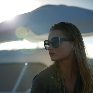 Bilder Plastic - Someone Always Pays