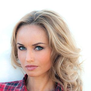 Bilder Adriana Karembeu