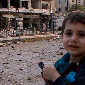 Bilder Silvered Water, Syria Self-Portrait