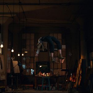 Bilder At the Devil's Door