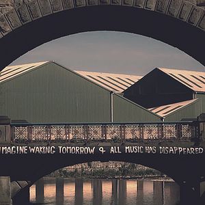 Bilder Pulp - A Film About Life, Death and Supermarkets