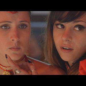 Bilder Bitch, Popcorn & Blood