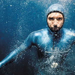 Bilder Attention: A Life in Extremes