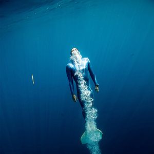 Bilder Attention: A Life in Extremes