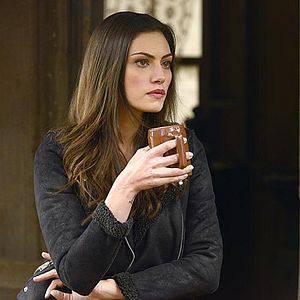 Bilder Phoebe Tonkin