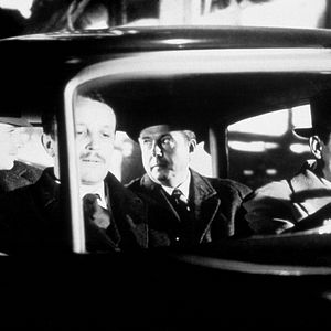 Bilder Der Teufel mit der weißen Weste