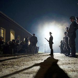 Bilder Nackt unter Wölfen