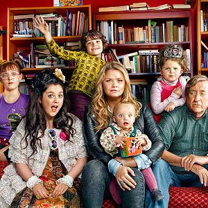 Bilder Raised By Wolves (2013)