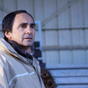 Bilder Un bébé noir dans un couffin blanc