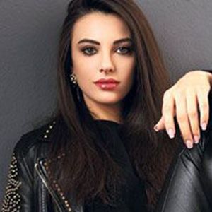 Bilder Tuvana Türkay